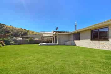 8 Churchill Drive, Taradale