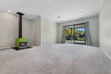 8 Churchill Drive, Taradale