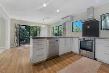 8 Churchill Drive, Taradale