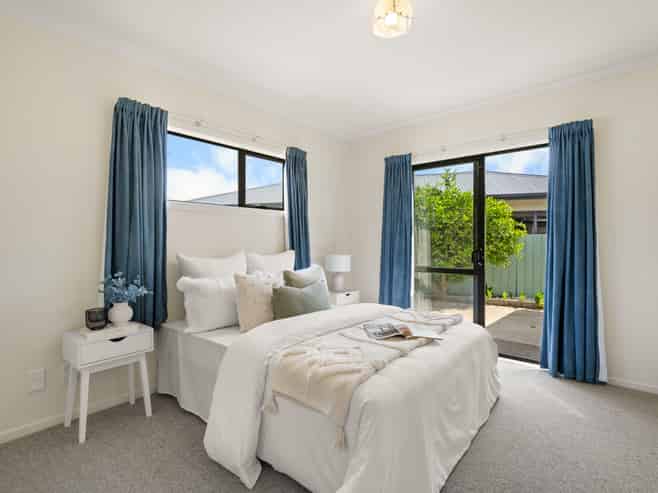 9 Harvard Court, Melville