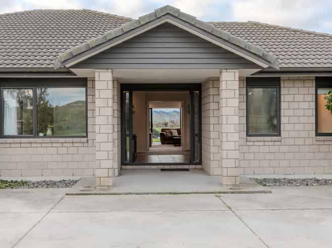 275 Redoubt Road, Cambridge