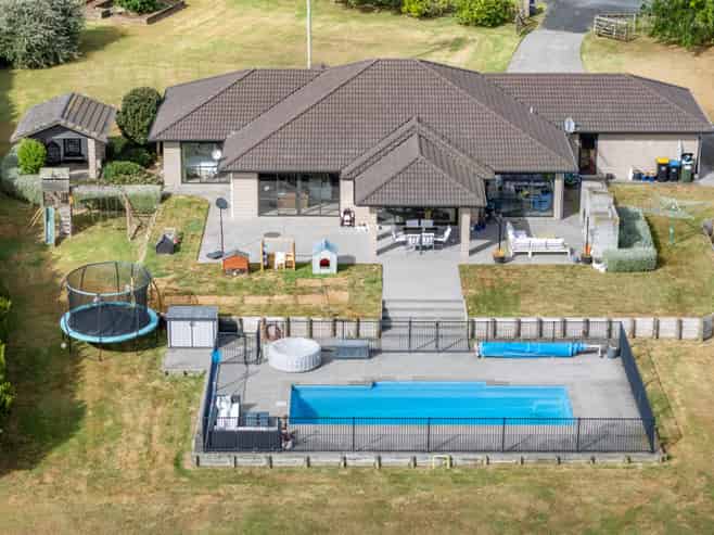 275 Redoubt Road, Cambridge