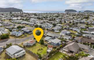 126 Hampton Road, Whangamata