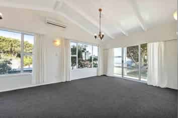 2/341 Devon Street West, New Plymouth