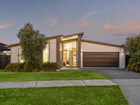 8 Sir Lincoln Drive, Kumeu