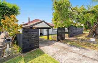 1/9 Corrella Road, Belmont