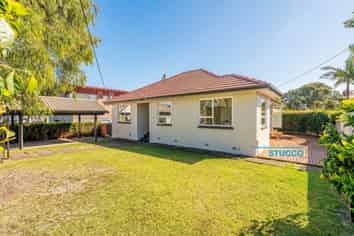 1/9 Corrella Road, Belmont