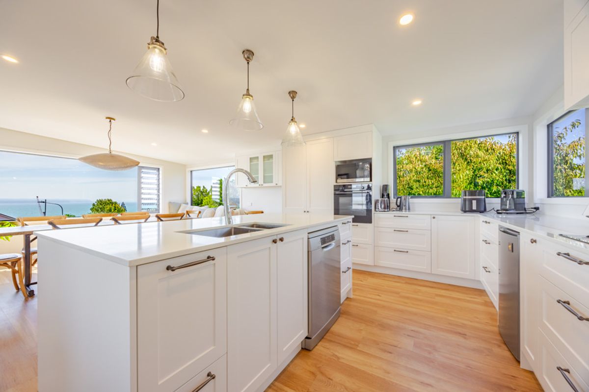 Home and Income With Breathtaking Views - Ansicht 2