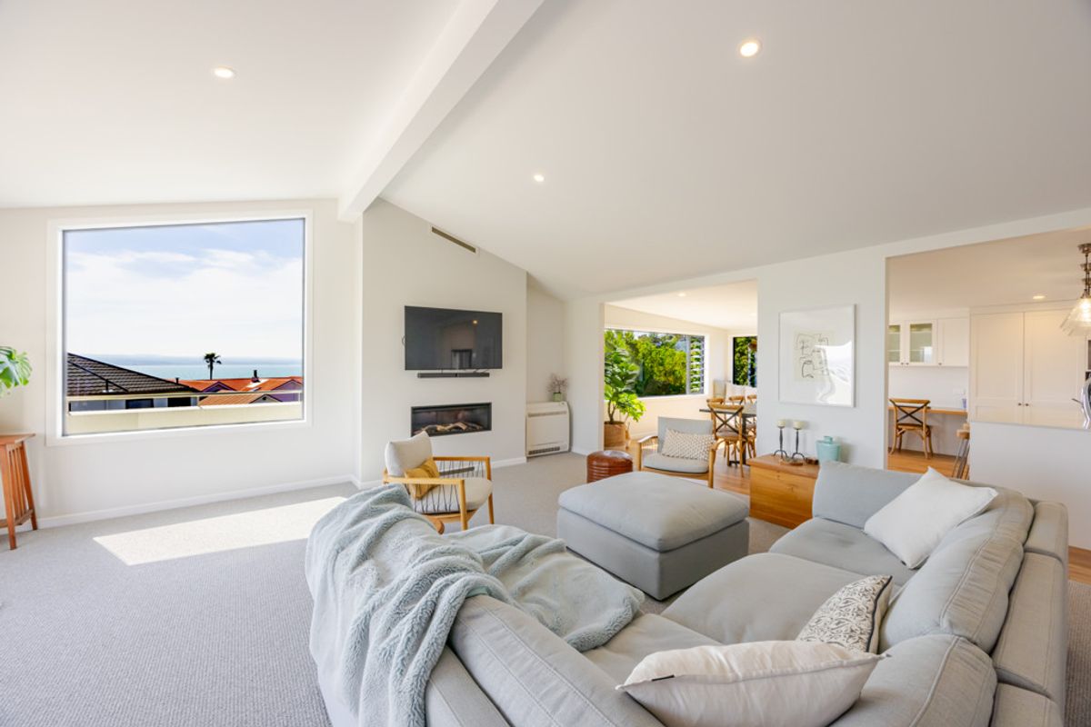 Home and Income With Breathtaking Views - Ansicht 5