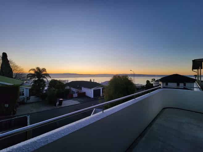 17 Roslyn Road, Bluff Hill