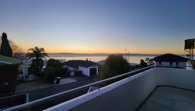 17 Roslyn Road, Bluff Hill