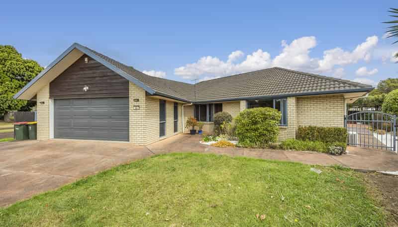 56 Lothian Brae, Wattle Downs