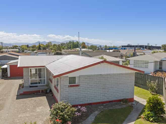 8 Moana Crescent, Redwoodtown