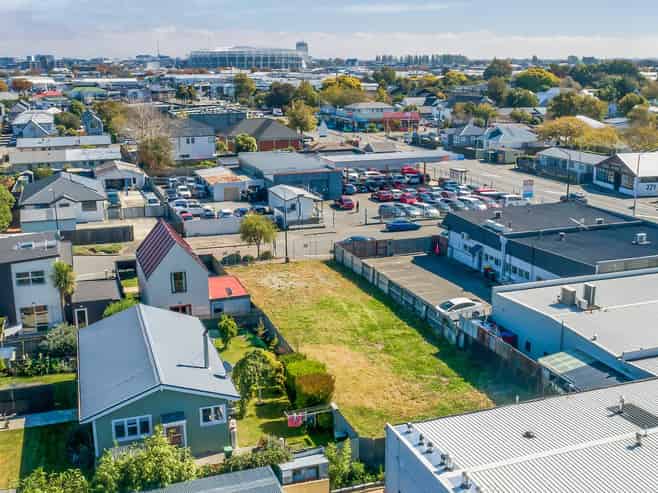 102 Grafton Street, Waltham