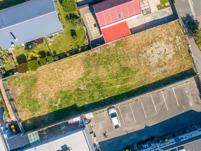 102 Grafton Street, Waltham