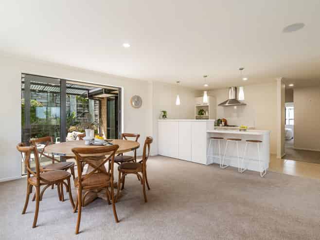 8 Cannon Street, Red Beach