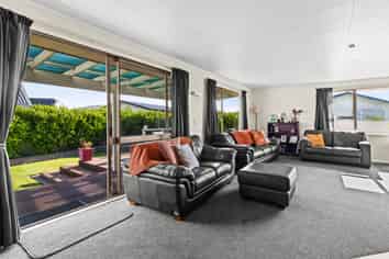 43 Ryan Crescent, Greenmeadows