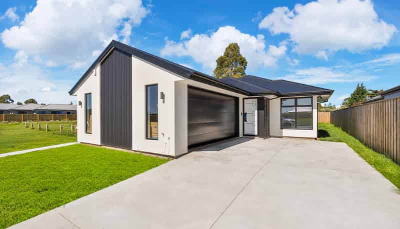 34 Derbridge Street, Woodend