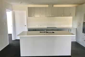 202/200 Pilkington Road, Point England