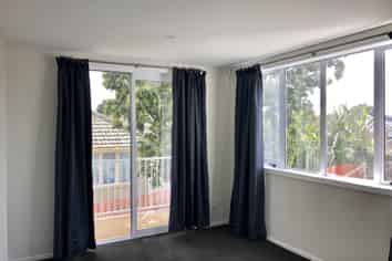 202/200 Pilkington Road, Point England