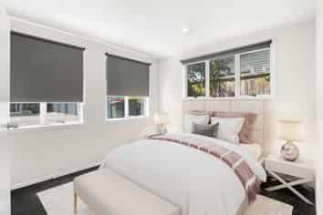 202/200 Pilkington Road, Point England