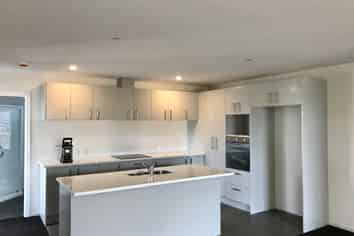 202/200 Pilkington Road, Point England