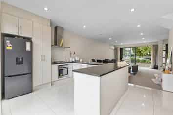 28 Hakawai Avenue, Takanini