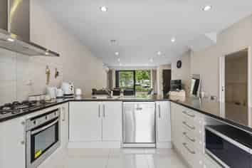 28 Hakawai Avenue, Takanini