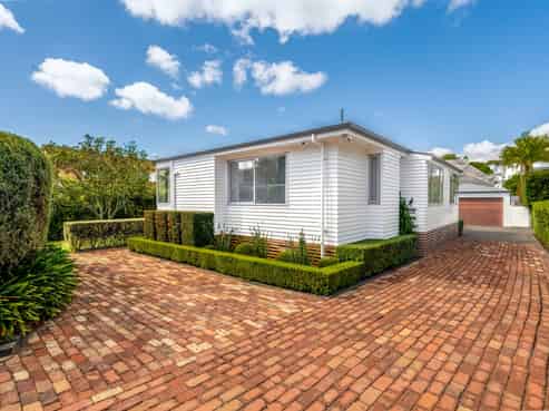 9 Shelly Beach Parade, Cockle Bay