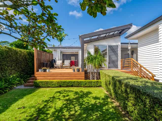 9 Shelly Beach Parade, Cockle Bay