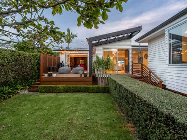 9 Shelly Beach Parade, Cockle Bay