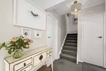 9/354 Muritai Road, Eastbourne