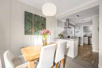 9/354 Muritai Road, Eastbourne