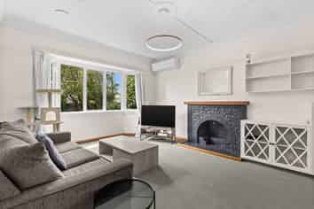 508 Southampton Street West, Hastings