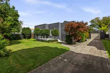 508 Southampton Street West, Hastings