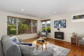 64A Kings Avenue, Matua