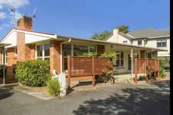 64A Kings Avenue, Matua