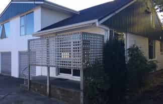 2/8A Elmwood Road, Strowan