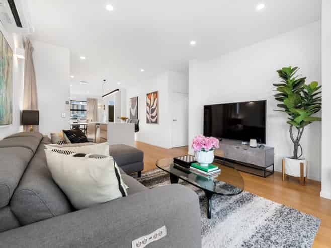 8 Whakaora Lane, Flat Bush