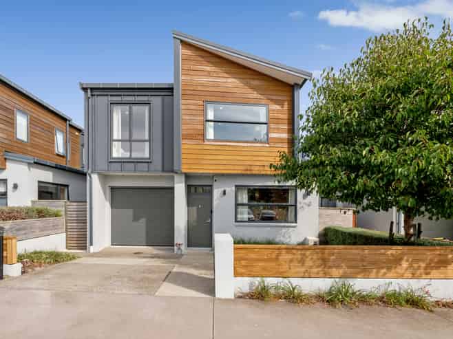 8 Whakaora Lane, Flat Bush