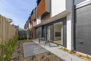 5/130 Holly Road, Saint Albans