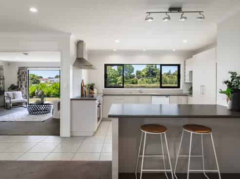 17 Uretara Drive, Katikati