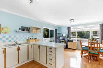 6 Kapuranga Grove, Stokes Valley