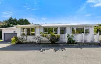 6 Kapuranga Grove, Stokes Valley