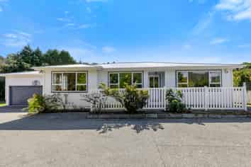 6 Kapuranga Grove, Stokes Valley