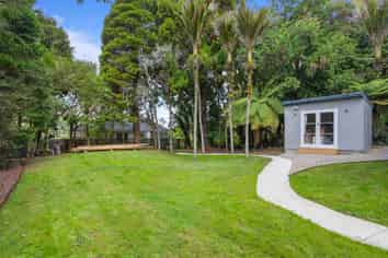 22 Hollywood Avenue, Titirangi