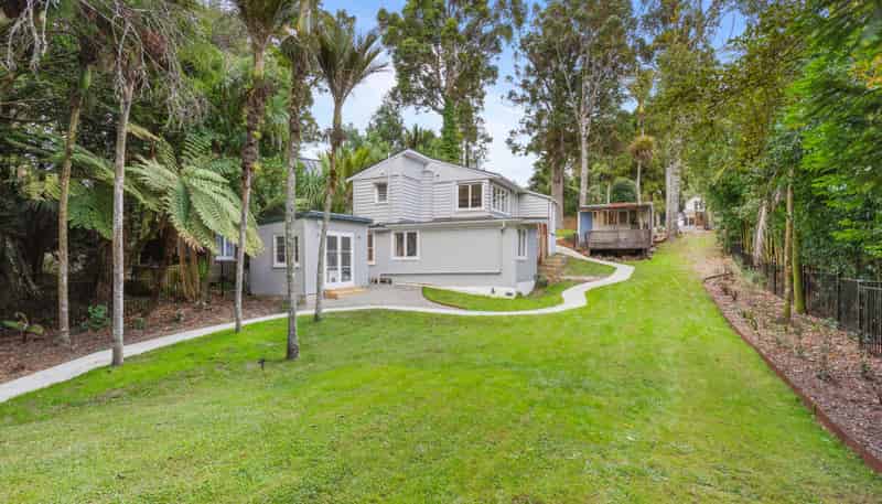 22 Hollywood Avenue, Titirangi