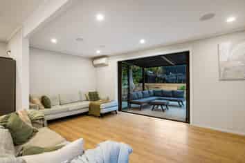 22 Hollywood Avenue, Titirangi