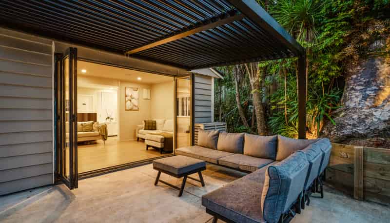 22 Hollywood Avenue, Titirangi