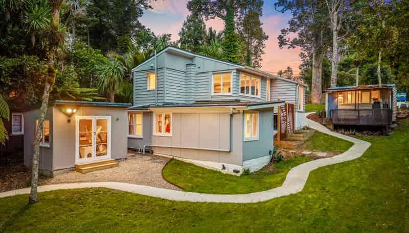 22 Hollywood Avenue, Titirangi